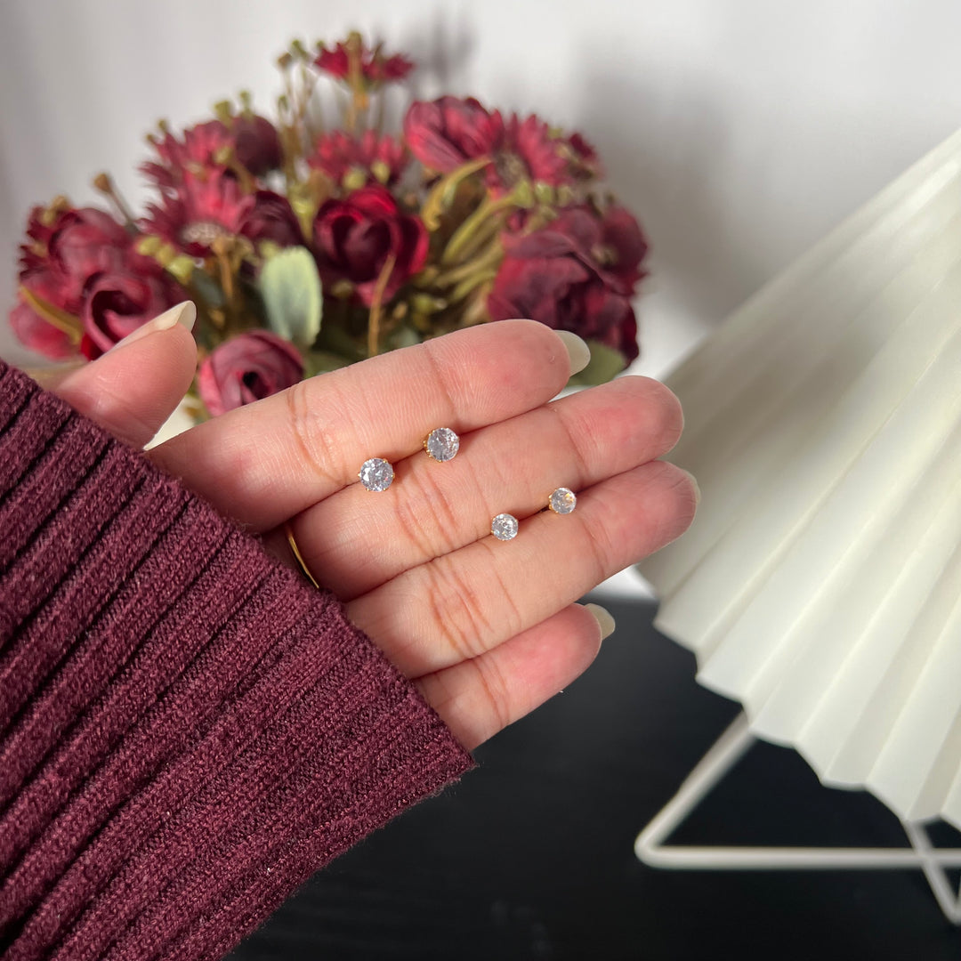 Solitaire studs (set of 2)