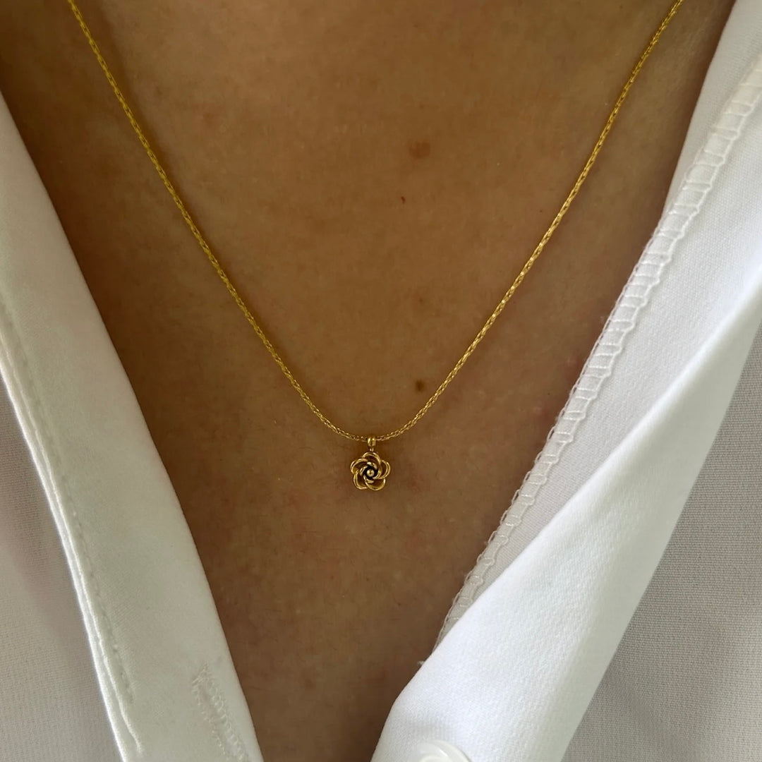 Rose necklace