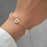 Daisy bracelet