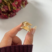 Leafy ring