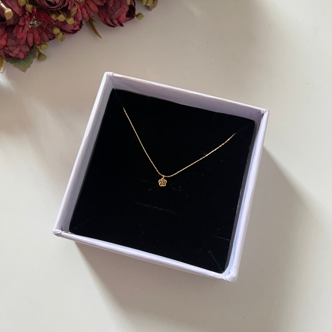Rose necklace