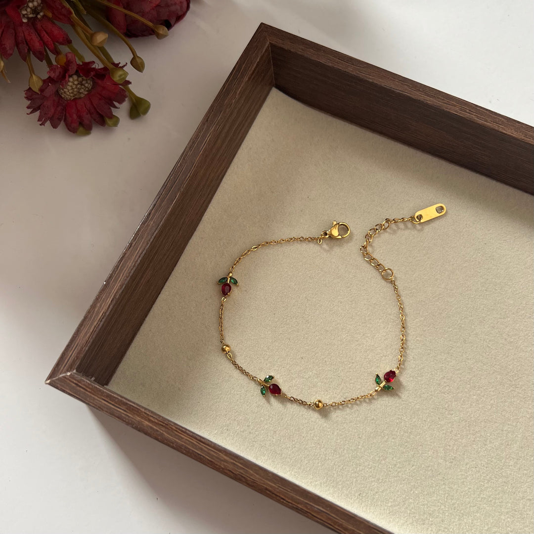 Tulip red bracelet